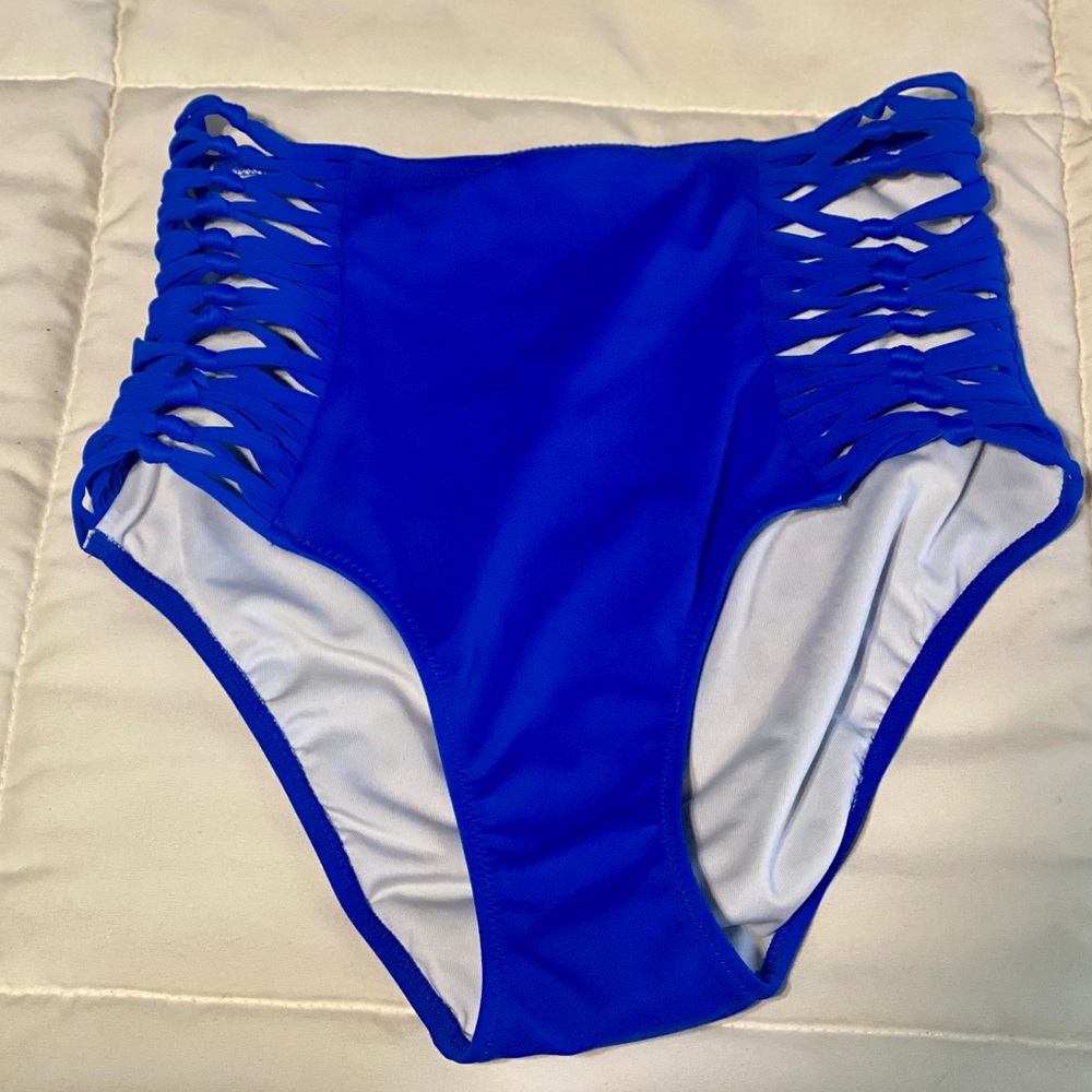 Never worn! High waisted bikini bottoms